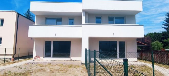 Novostavba  dvojpodlažného 4 izb.rod.domu v mestskej časti Strážov - Žilina