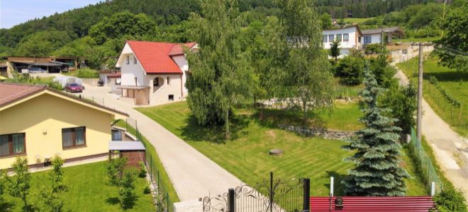 Predaj dvojgeneračného rod.domu s veľkým pozemkom,3762 m2 - Žilina,Ovčiarsko