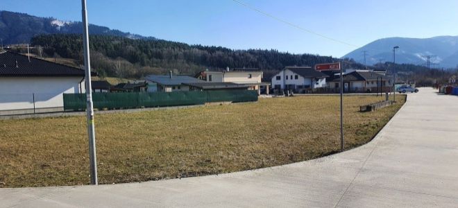 Na predaj 3 slnečné pozemky vhodné na výstavbu rodinných domov - v obci Krasňany